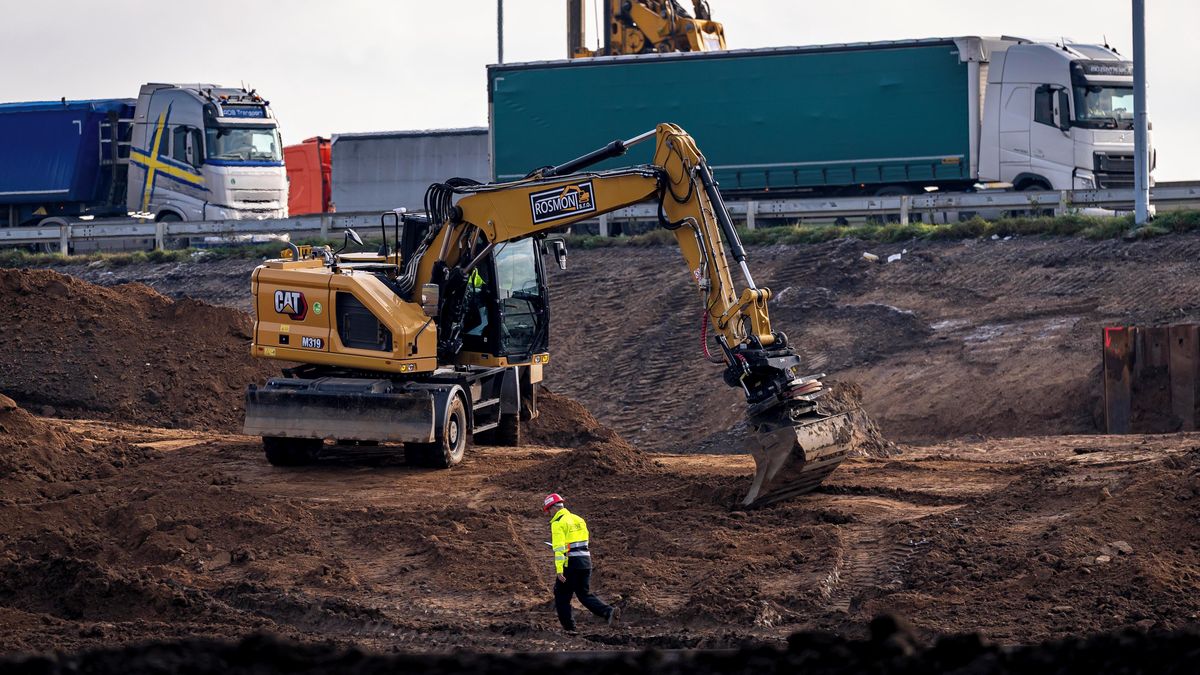 Stavební firmy zasáhla drahá nafta. Některé projekty může na čas zastavit